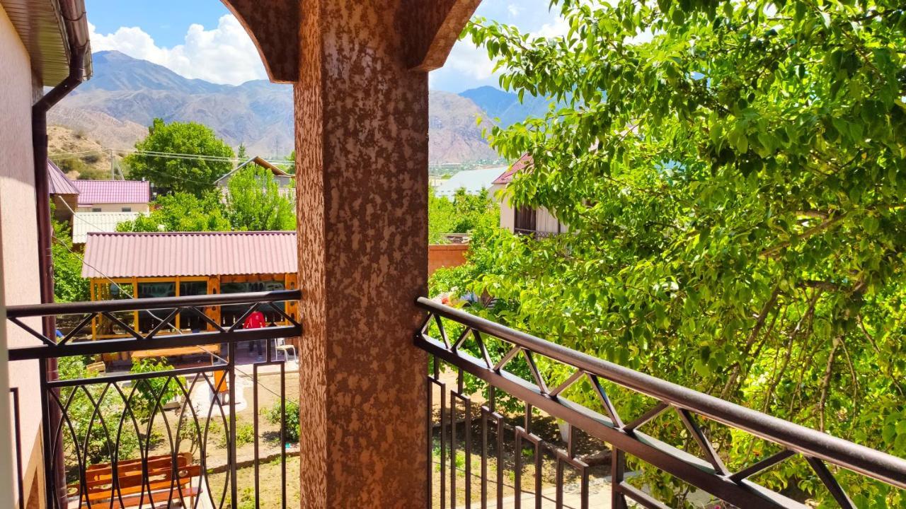 Hotel Natalia Kaji-Say ภายนอก รูปภาพ
