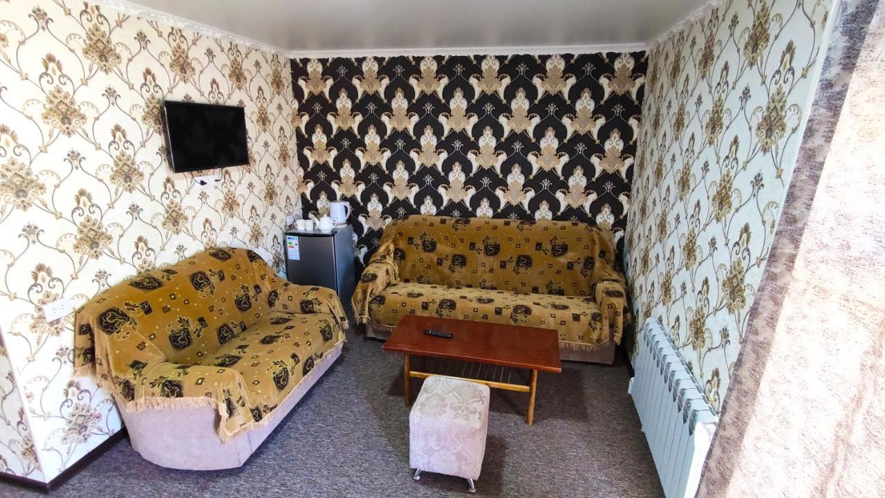 Hotel Natalia Kaji-Say ภายนอก รูปภาพ