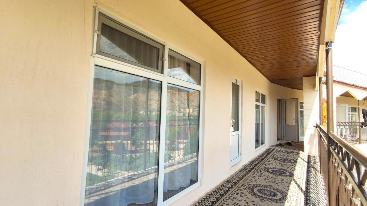 Hotel Natalia Kaji-Say ภายนอก รูปภาพ