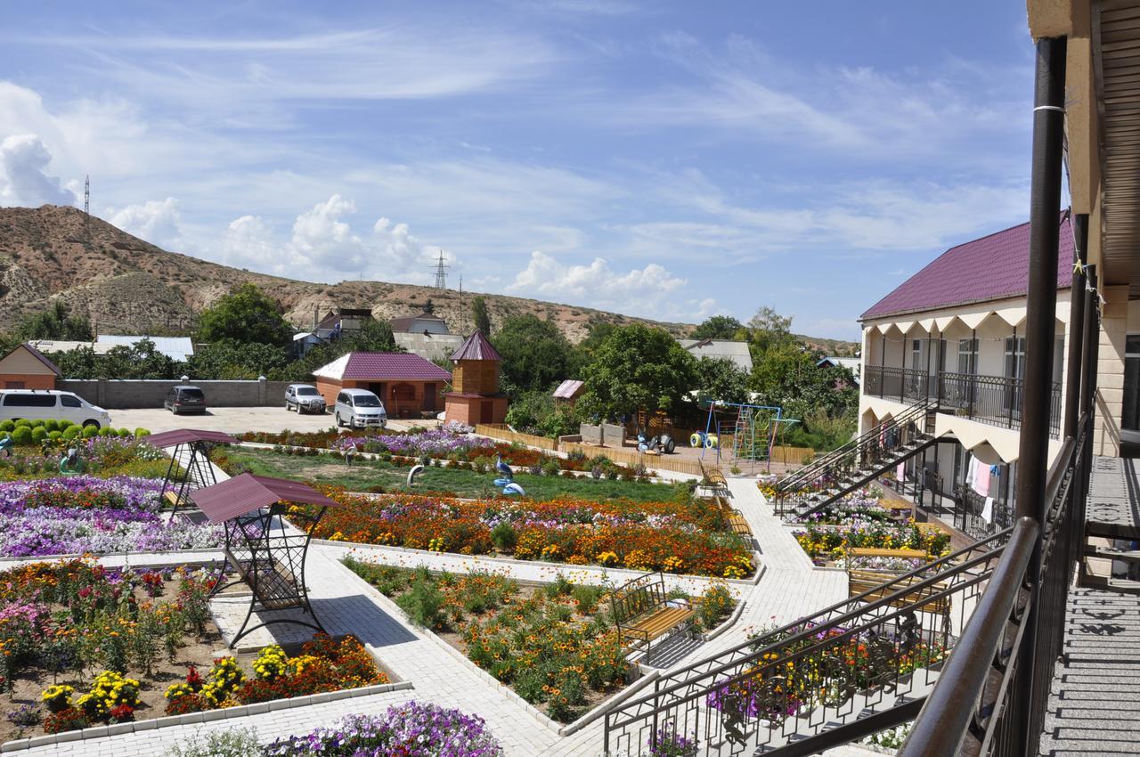 Hotel Natalia Kaji-Say ภายนอก รูปภาพ
